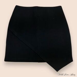 MOVING SALE!! NWT LF black bodycon skirt